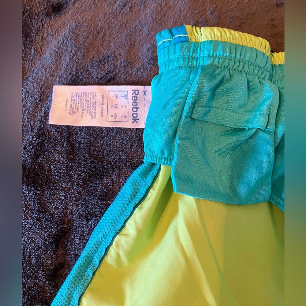 Reebok PlayDry Short with built-in brief & pocket - Picture 7 of 8